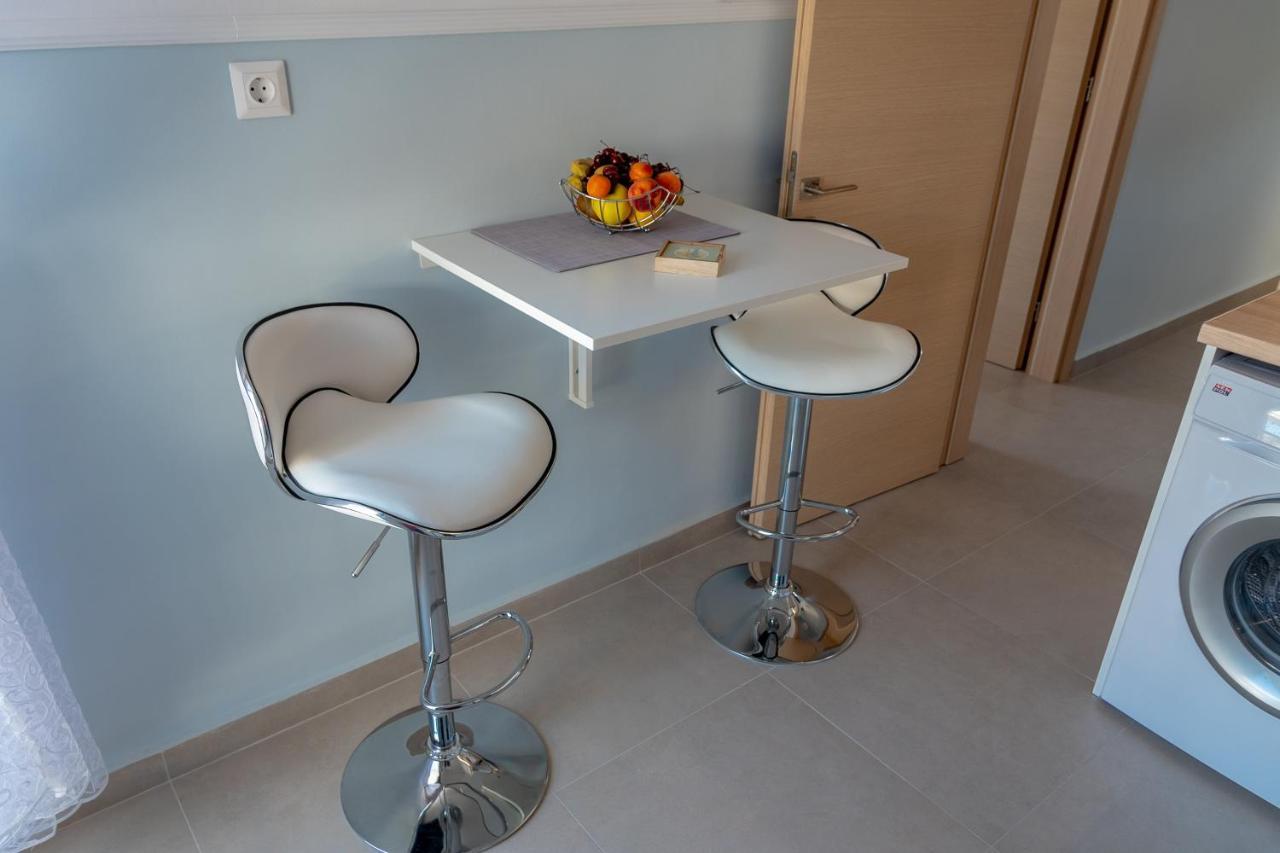 Dimi Seafront Apartment By Rentals Pro Services - Nea Moudania Eksteriør billede