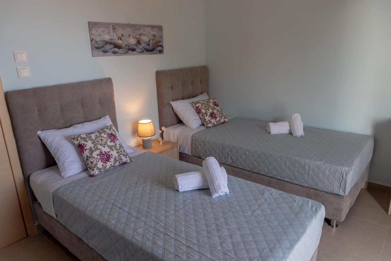 Dimi Seafront Apartment By Rentals Pro Services - Nea Moudania Eksteriør billede