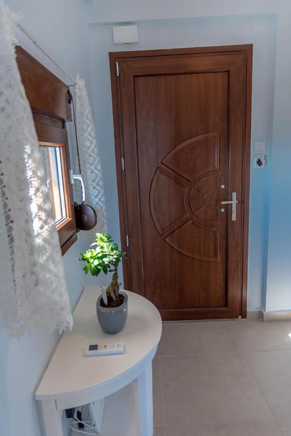 Dimi Seafront Apartment By Rentals Pro Services - Nea Moudania Eksteriør billede