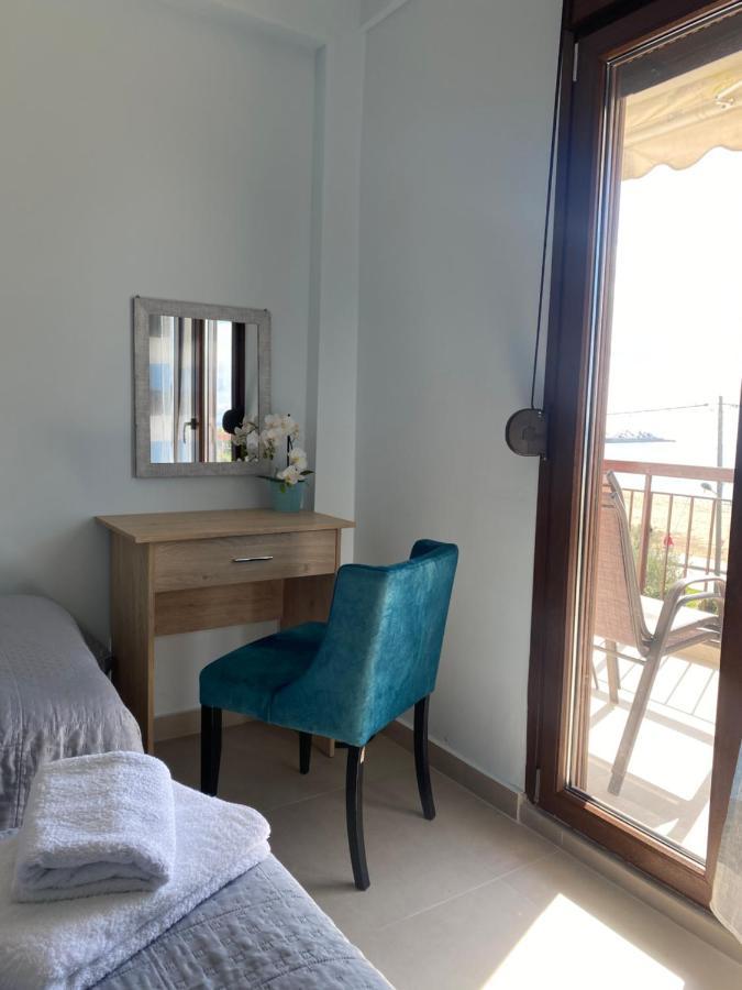 Dimi Seafront Apartment By Rentals Pro Services - Nea Moudania Eksteriør billede
